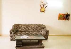 Posezení v ubytování Hotel Rose - Near Yashobhoomi Convention Centre