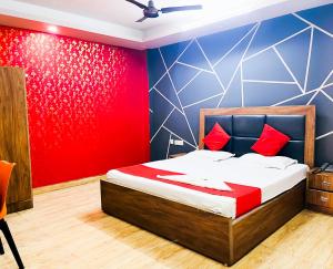 Katil atau katil-katil dalam bilik di Hotel Classical Opposite Nizamuddin Railway Station