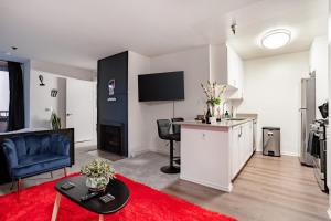 Dapur atau dapur kecil di Style, Peace, Comfort in N Hollywood Next to Burbank Free Indoor Parking and Wifi