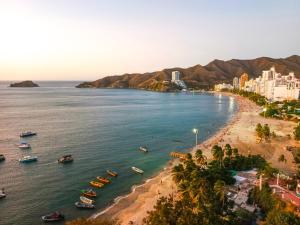 Naturlandskabet i nærheden af lejligheden + 21 billeder