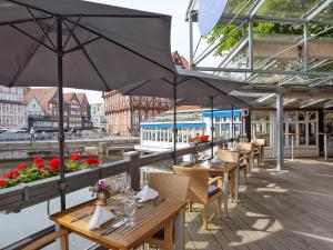 Restoran või mõni muu söögikoht majutusasutuses Bergström Hotel Lüneburg