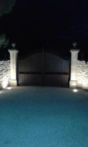 Fotografie z fotogalerie ubytování L'AMANDERAIE PISCINE PRIVEE à côté de LOURMARIN LUBERON v destinaci Cadenet