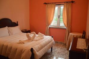 Gallery image of The Emigrant House by PontaNegraAzores in Biscoitos
