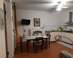 Kuchyň nebo kuchyňský kout v ubytování CASA PARTINGOLI
