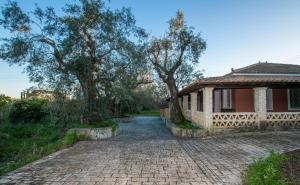 El edificio en el que está la casa vacacional