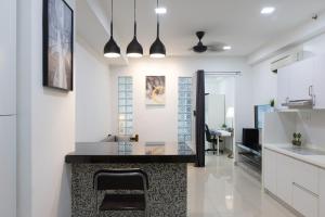 Kuchyň nebo kuchyňský kout v ubytování SS15 Courtyard Subang Jaya Sunway European Designer Suite Netflix 100m to LRT #23