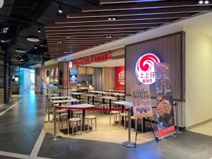 Restaurace v ubytování SS15 Courtyard Subang Jaya Sunway European Designer Suite Netflix 100m to LRT #23