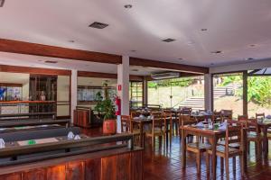 Um restaurante ou outro lugar para comer em Hotel Colonial Iguaçu