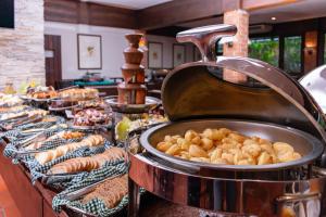 Comida no hotel ou em algum lugar perto