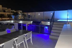 Balkon lub taras w obiekcie Luxurious penthouse in La Cala Casa Banderas - 3 Golf Facilites close by!