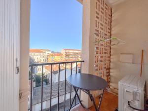 Balkón nebo terasa v ubytování Studio avec terrasse et parking à Saint-Raphaël