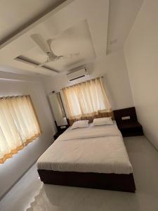 Imagen de la galería de Laxminarayan Executive, en Tuljapur