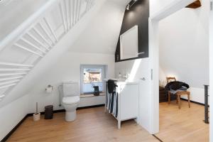 Μια τηλεόραση ή/και κέντρο ψυχαγωγίας στο Room 24
