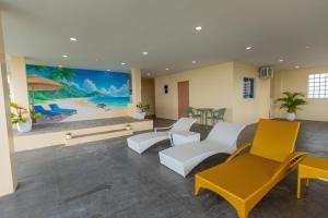 Anahaw Seaside Inn的休息区