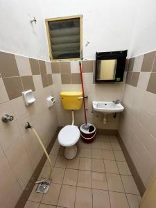 Vannituba majutusasutuses Homestay Seri Aishah