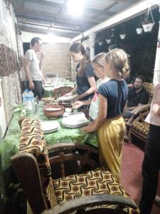 Tetamu yang menginap di Udesh Guest