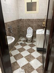 Ένα μπάνιο στο شقق زد السكنية