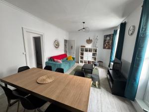 Khu vực ghế ngồi tại Le Nid des Saveurs