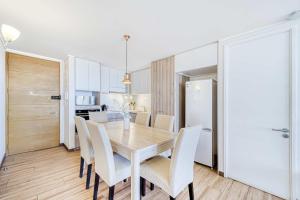 Kuchyň nebo kuchyňský kout v ubytování Apartamento Costa Vista