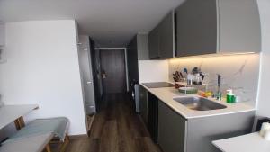 Køkken eller tekøkken på vestrip - taj - 97, cerca a el parque de la 93