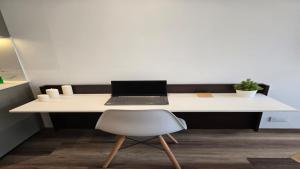 Et tv og/eller underholdning på vestrip - taj - 97, cerca a el parque de la 93 + 1 billede