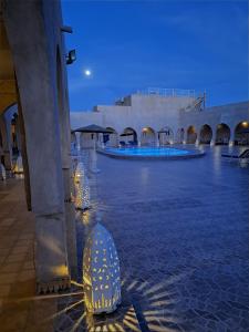 Bazén v ubytování Hotel Riad Ali nebo v jeho okolí