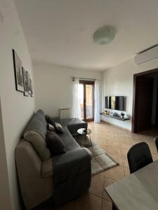 Μια τηλεόραση ή/και κέντρο ψυχαγωγίας στο Livia's Home 2