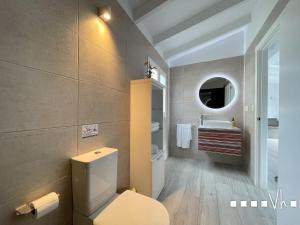 Koupelna v ubytování VH CostaBlanca - APARTAMENTO MARTA BEACH 3 + 37 fotografií