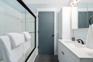 Bilik mandi di CaterCasa +35 gambar
