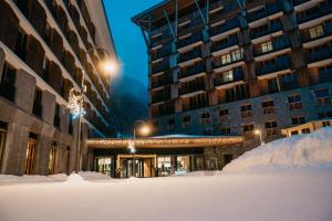 Radisson Blu Hotel Reussen, Andermatt взимку