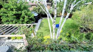 Imagen de la galería de Luxury Modern Retreat, Sauna, Theatre, Pool Table, en Mississauga