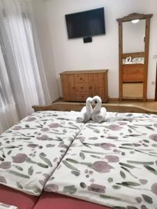 Postel nebo postele na pokoji v ubytování Kuća za odmor Petra + 10 fotografií
