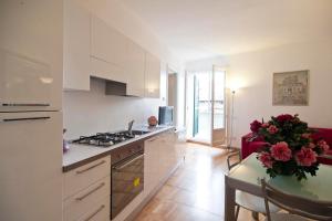 A kitchen or kitchenette at Romacentrarte