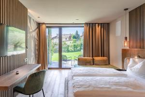Postel nebo postele na pokoji v ubytování VILLA NAJ + 37 fotografií