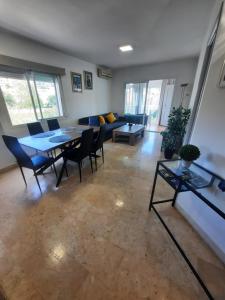 Część wypoczynkowa w obiekcie Apartamento Los Pacos Fuengirola