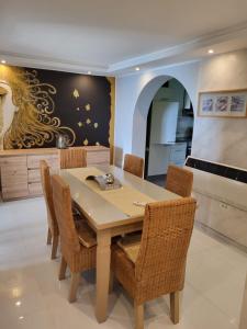 Χώρος καθιστικού στο Villa Amarila