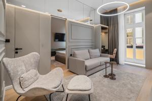 Posezení v ubytování Monamel Luxury Suites