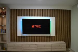 TV a/nebo společenská místnost v ubytování Menaggio Lake View - Villetta con vista!
