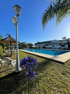 Bazén v ubytování IRUPÉ APART HOTEL nebo v jeho okolí