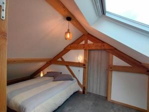 Postel nebo postele na pokoji v ubytování Appartement spacieux à Le Tholy, 6 pers, Vosges - FR-1-589-784