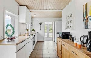 Gallery image of Lovely House With A View Of The Limfjord in Øsløs +10 photos