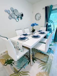 Φωτογραφία από το άλμπουμ του 2024 Home, Mini Golf, Pool, BBQ, GameRoom σε Palm Bay