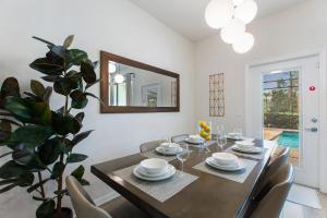 Piscina di Show Stopping 5bdr45bath Villa Wpool o nelle vicinanze