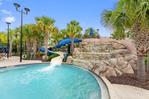 Piscina di Show Stopping 5bdr45bath Villa Wpool o nelle vicinanze