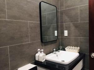 Ένα μπάνιο στο Auriluna Hotel