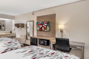 Voodi või voodid majutusasutuse Red Roof Inn Parsippany toas