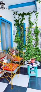 The Coral House Homestay by the Taj的休息区
