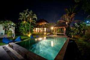 Bazén v ubytování Alit Bungalow Ubud nebo v jeho okolí
