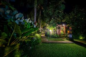 Zahrada ubytování Alit Bungalow Ubud