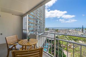 Μπαλκόνι ή βεράντα στο Oceanfront Oasis in Ilikai Hotel apts